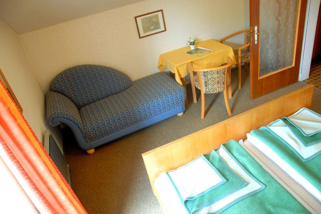 Frühstückspension Wiesenhaus Miesenbach  Habitación foto